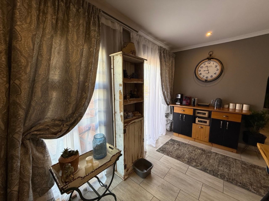 4 Bedroom Property for Sale in Sherwood Eastern Cape